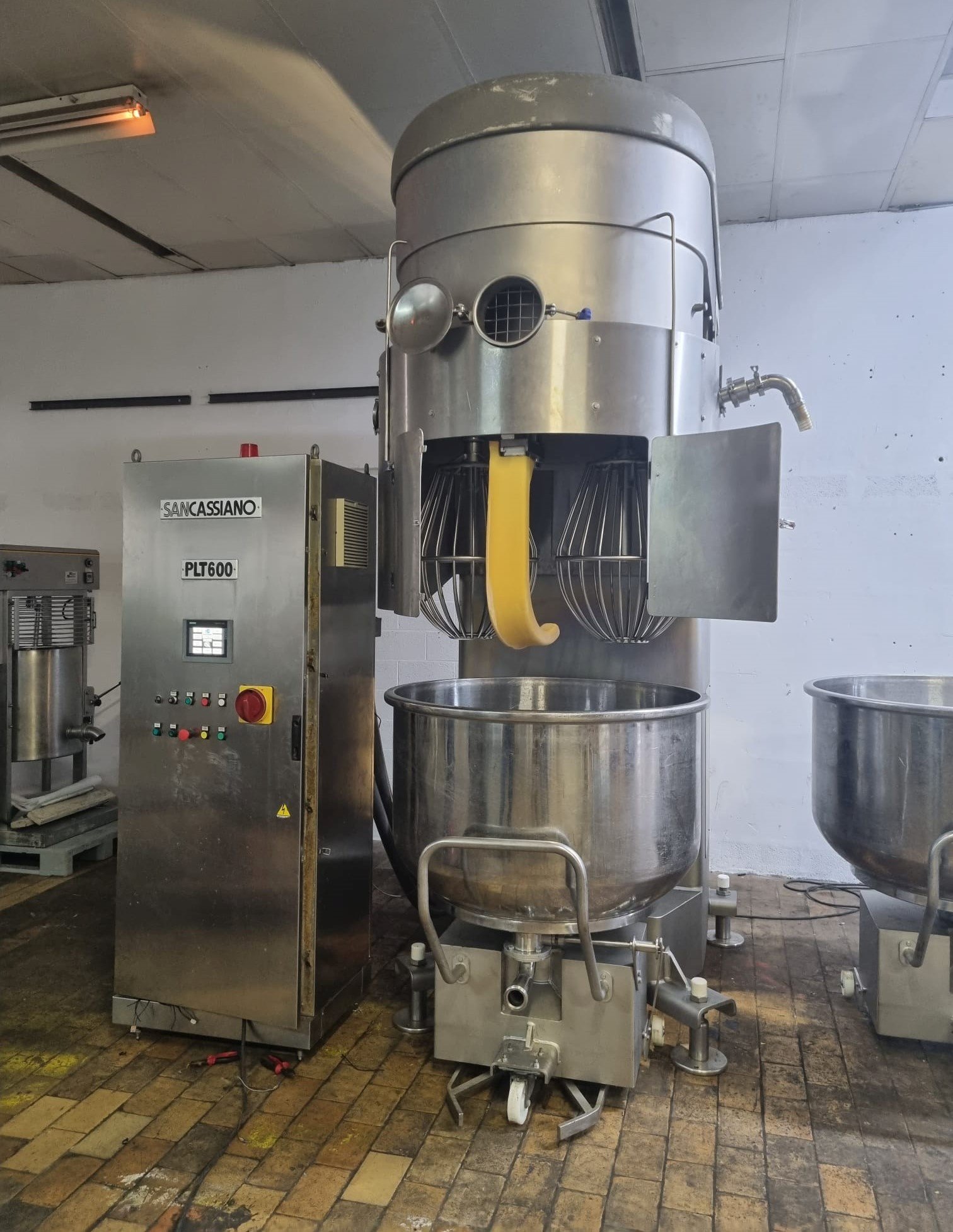 Sancassiano Twin Tool 600 Litre Planetary Mixer