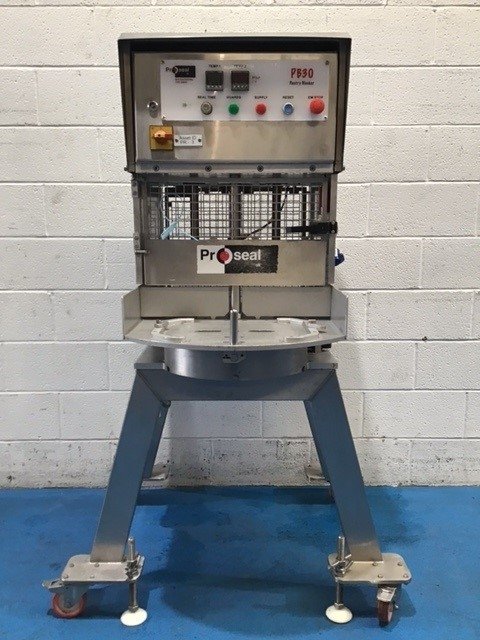 Proseal Twin Station Pie Machine