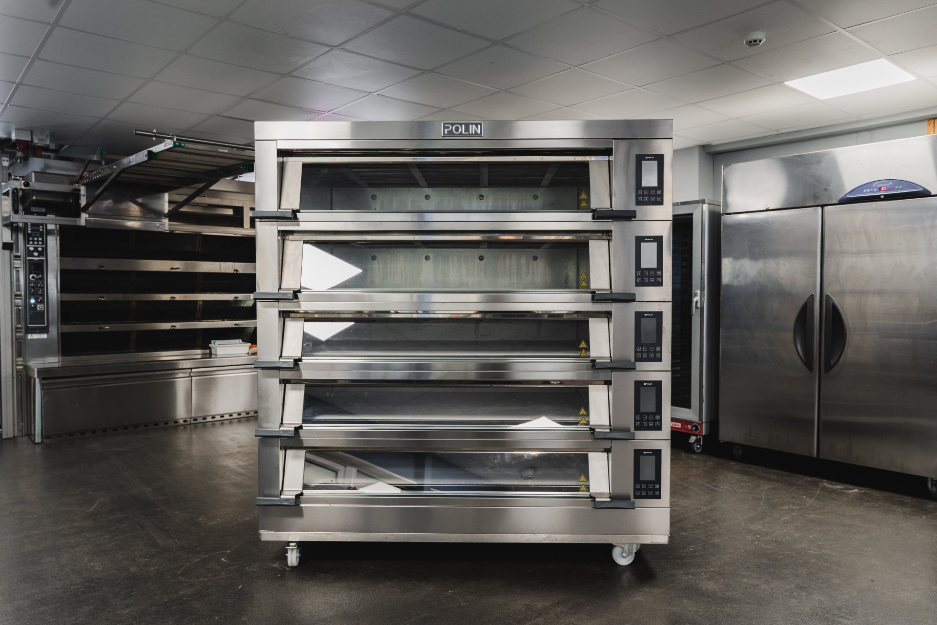 Polin 15 Tray (18" x 30") Stratos XP High Control Modular Deck Oven - 5 Deck (3 Trays Wide)