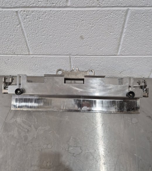 Rondo Guillotine with Scraper Set