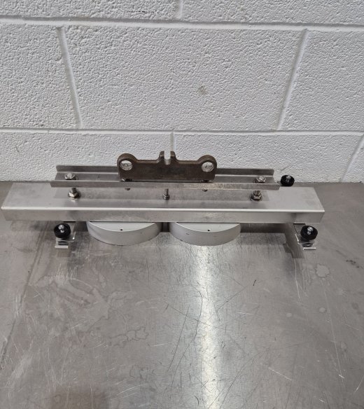 Rondo 2 Lane Oval Guillotine Tool