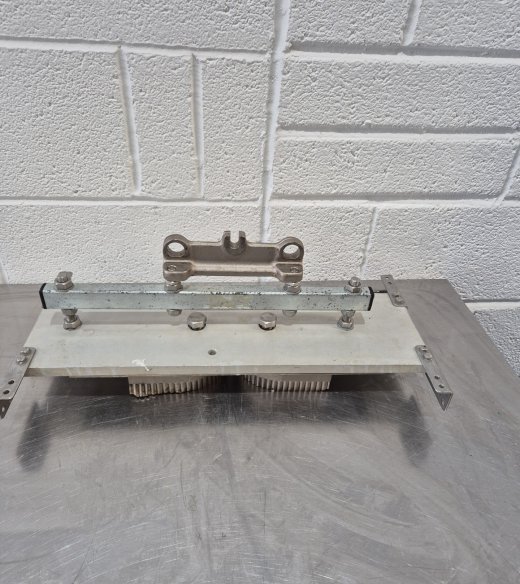 Rondo 2 Lane Oval Guillotine Tool