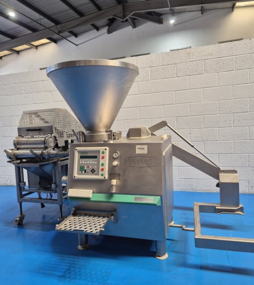 Vemag Vacuum Filler With Waterwheel And Multi Outlet Onto Mesh Conveyor