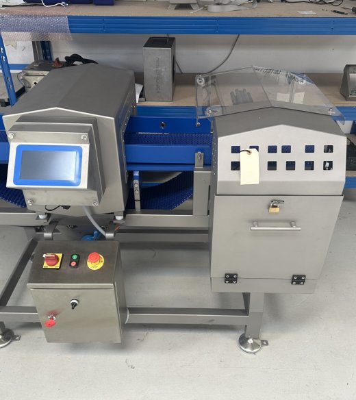 Detectronic Metal Detector - Reject on Detection