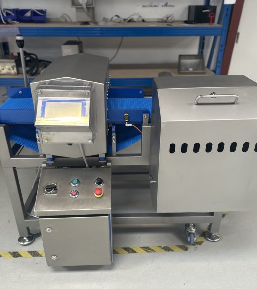 Detectronic Metal Detector - Reject on Detect 