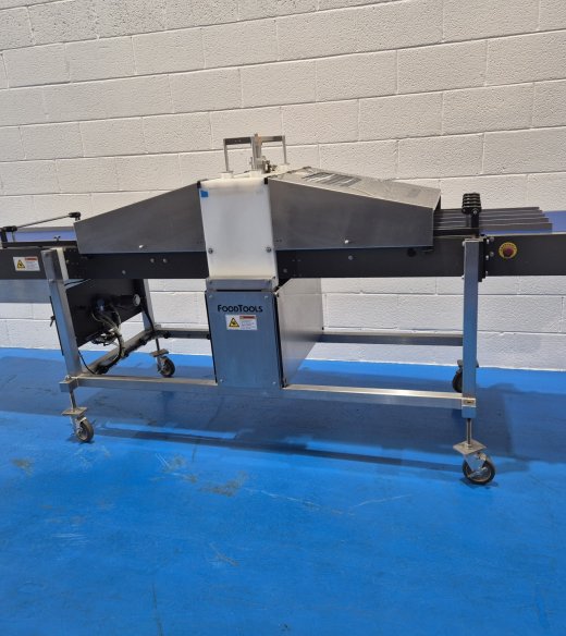 FoodTools Inline Cake Slicer 