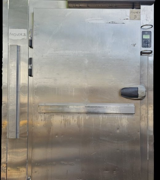 Salva 8 Rack Single Door Tunnel Prover 