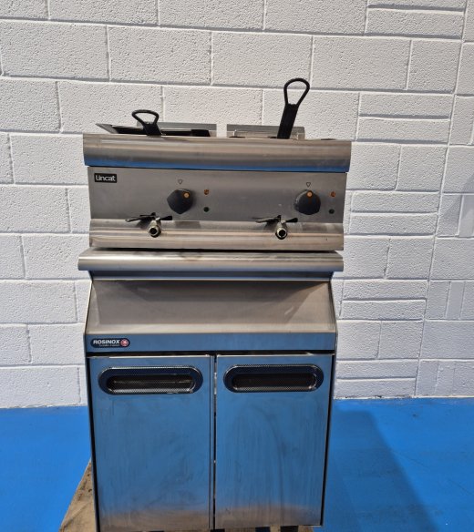 Lincat Twin Basket Fryer With Rosinox Stand