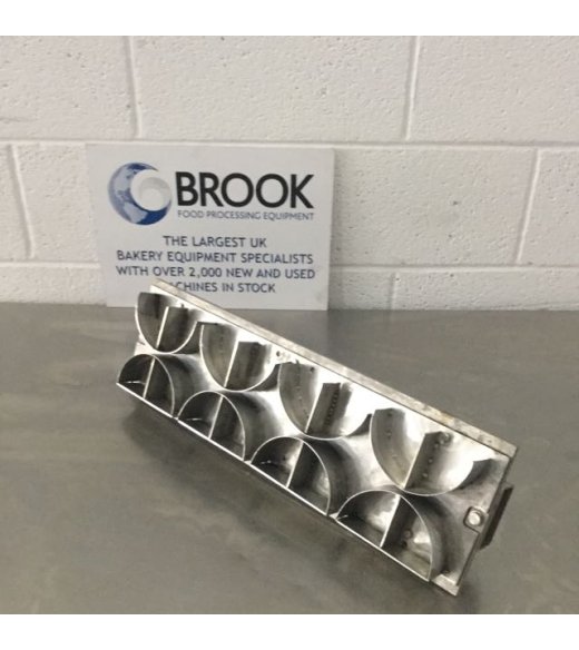 mtu3ntmwmdg0mq0088992 cdv photo 060 w520 h584