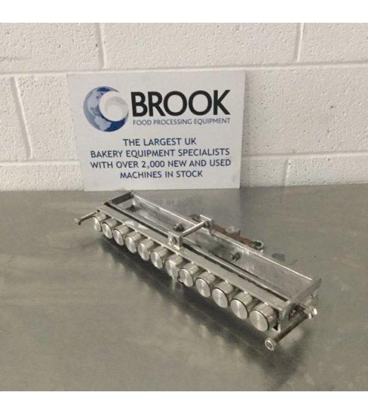 mtu3ntmwmtezmg0088997 cdv photo 063 w520 h584